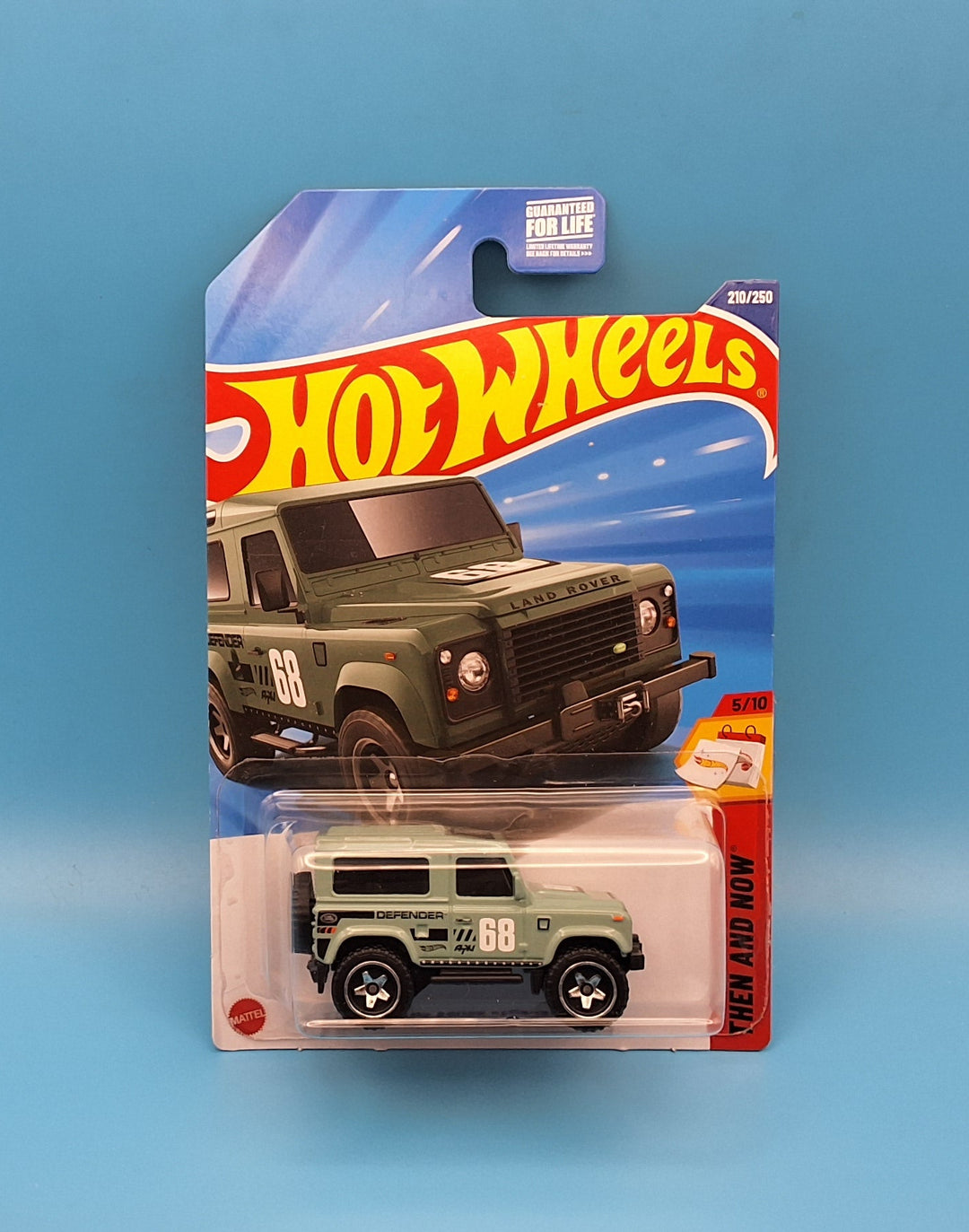 Hot Wheels 2025 " Land Rover Defender 90 " Then and Now 5/10 JBC16