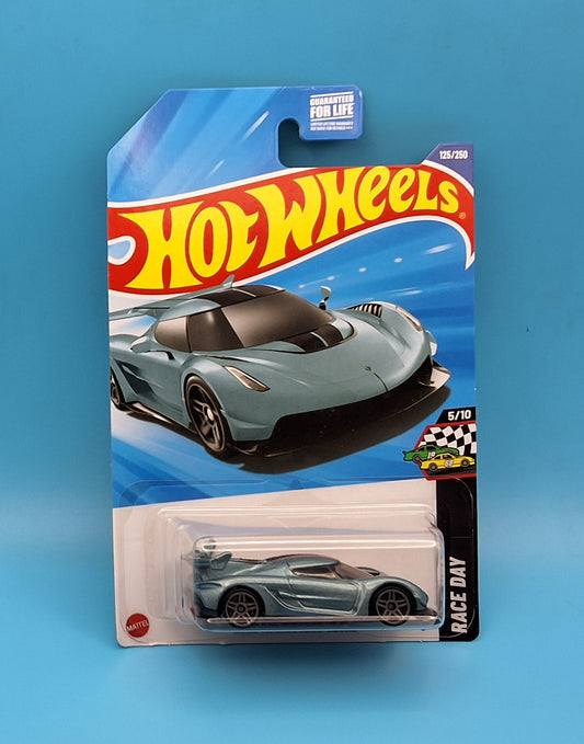 Hot Wheels 2025 " 2020 Koenigsegg Jesko " Race Day 5/10 JBB59