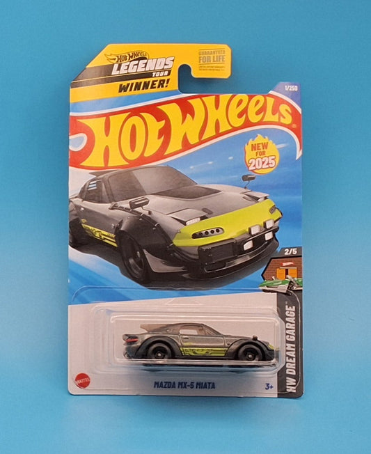 Hot Wheels 2025 "Mazda MX-5 Miata " HW Dream Garage  2/5 HYW18 1/250