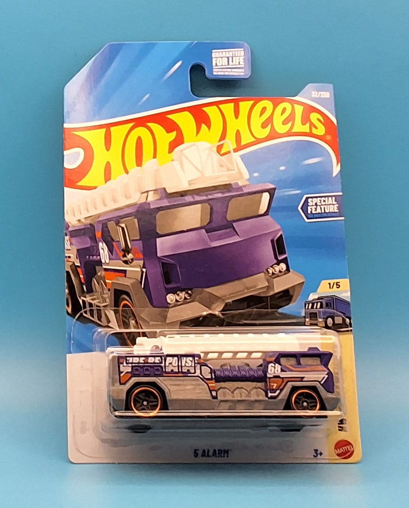 Hot Wheels 2026 " 5 Alarm " HW Heavyweights  1/5 JJJ03 32/250