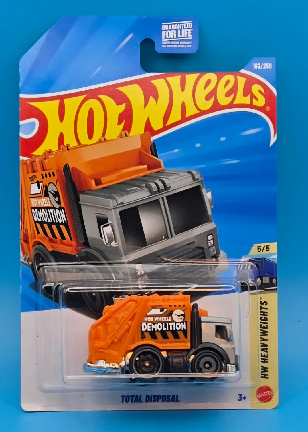 Hot Wheels 2026 Treasure Hunt " Total Disposal " HW Heavyweights 5/5 JJM07