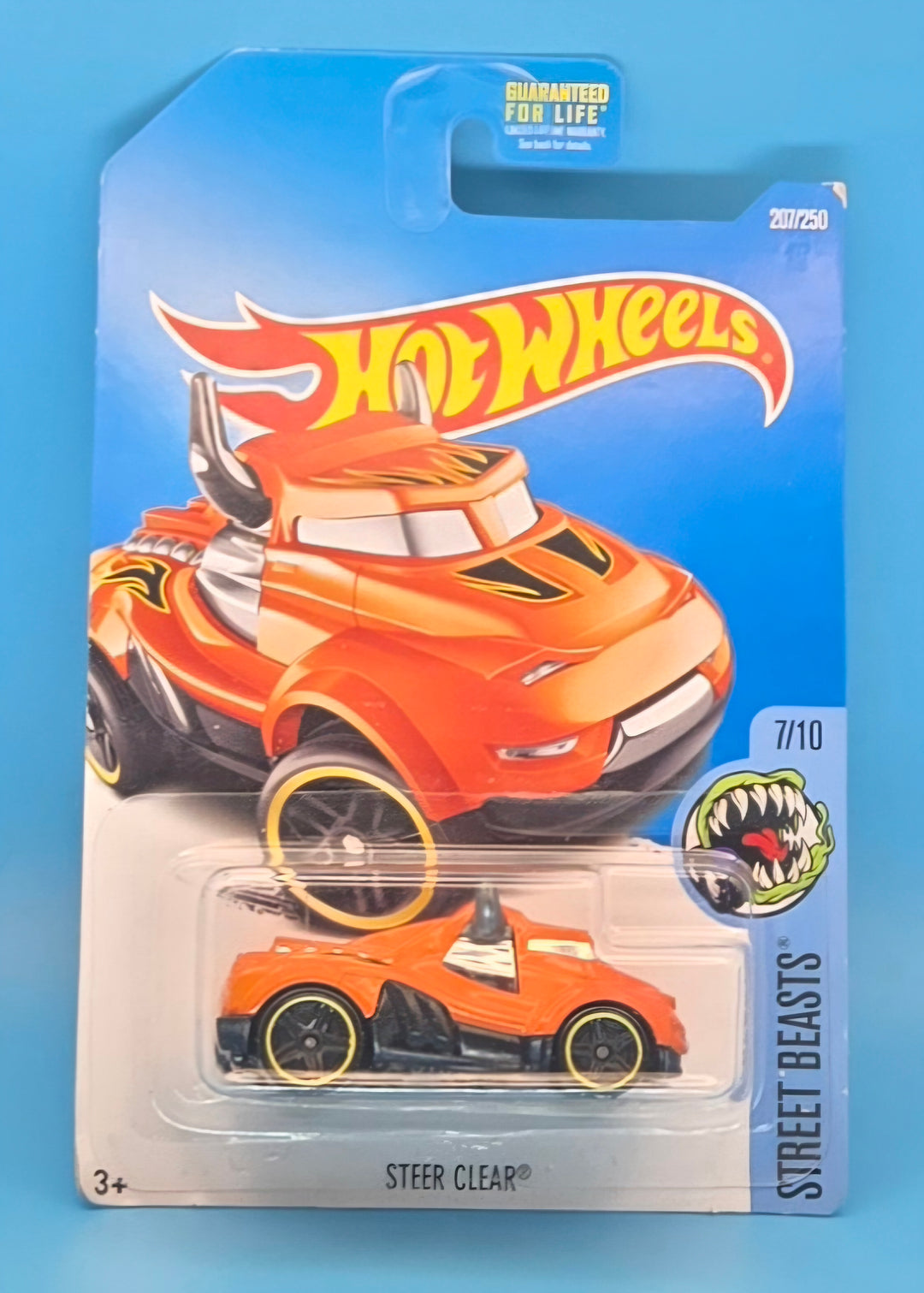 Hot Wheels " Steer Clear " Street Beasts 7/10 DHT00