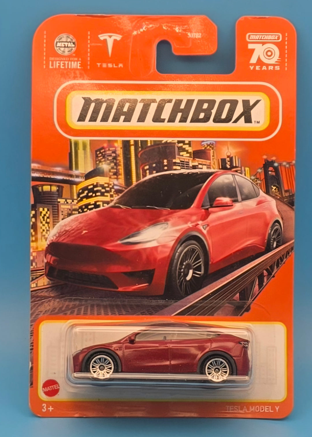 Matchbox " Tesla Model Y " 70 Years HFN67